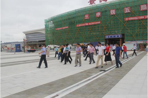 喜迎十九大，身邊看變化——我市干部賢內(nèi)助、鄉(xiāng)鎮(zhèn)街道負(fù)責(zé)人參觀高鐵商務(wù)區(qū)