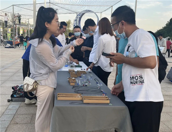 興商貿 促消費 惠民生！景德鎮(zhèn)這里的夜市很火爆！